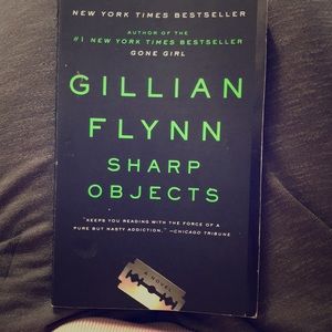2/$8 Sharp Objects by Gillian Flynn paperback book